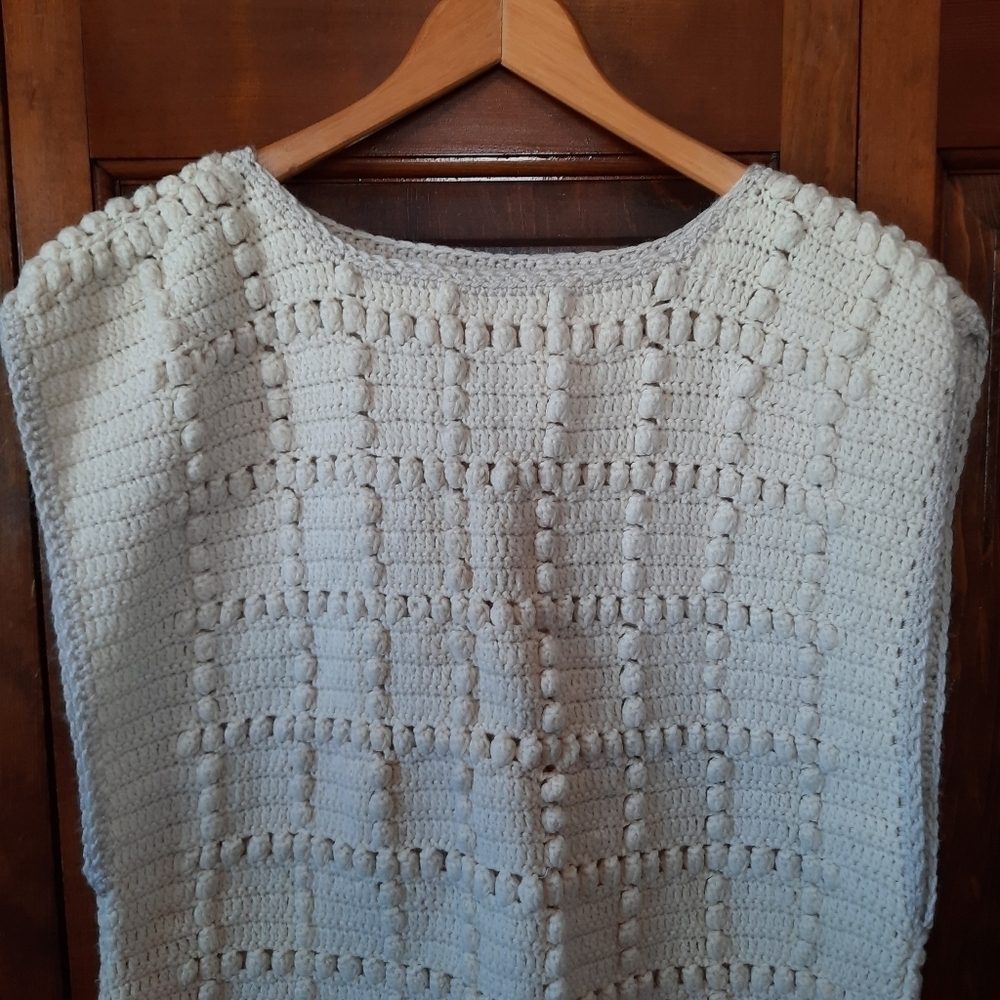 Vintage handmade cream 3D grid texture knit pullover sweater vest - Picture 2 of 8